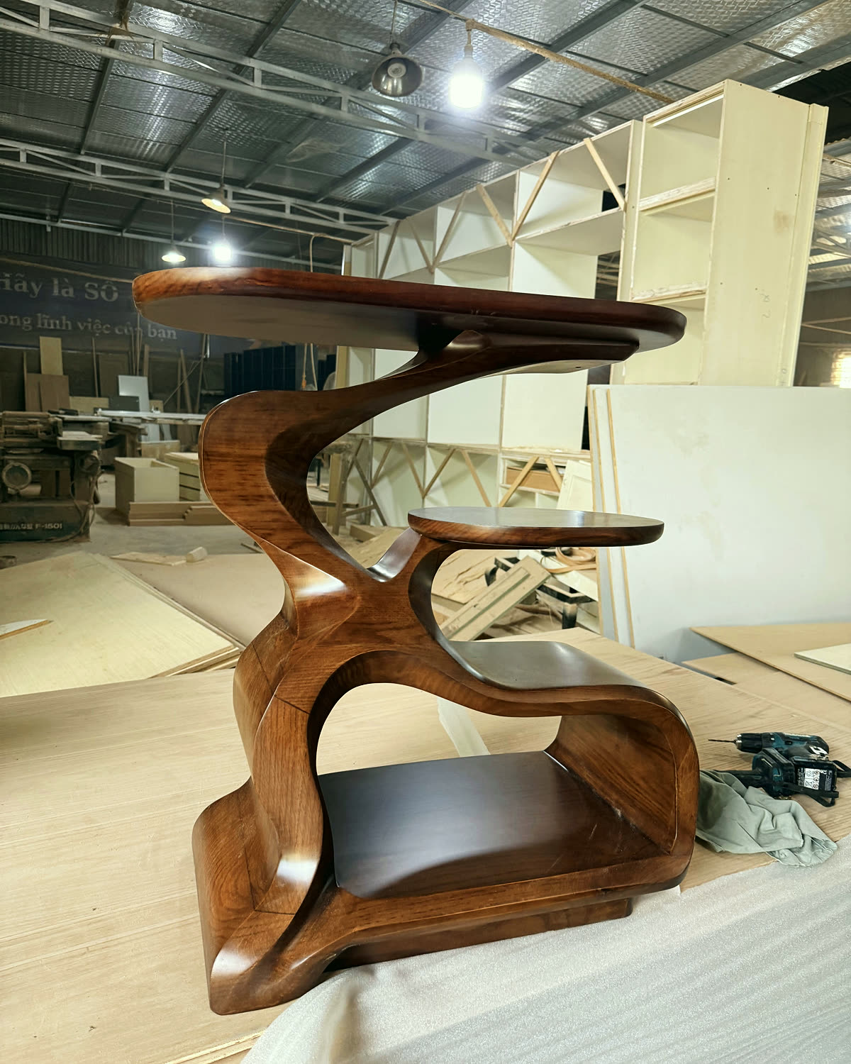 How to read natural wood grain without guessing its age