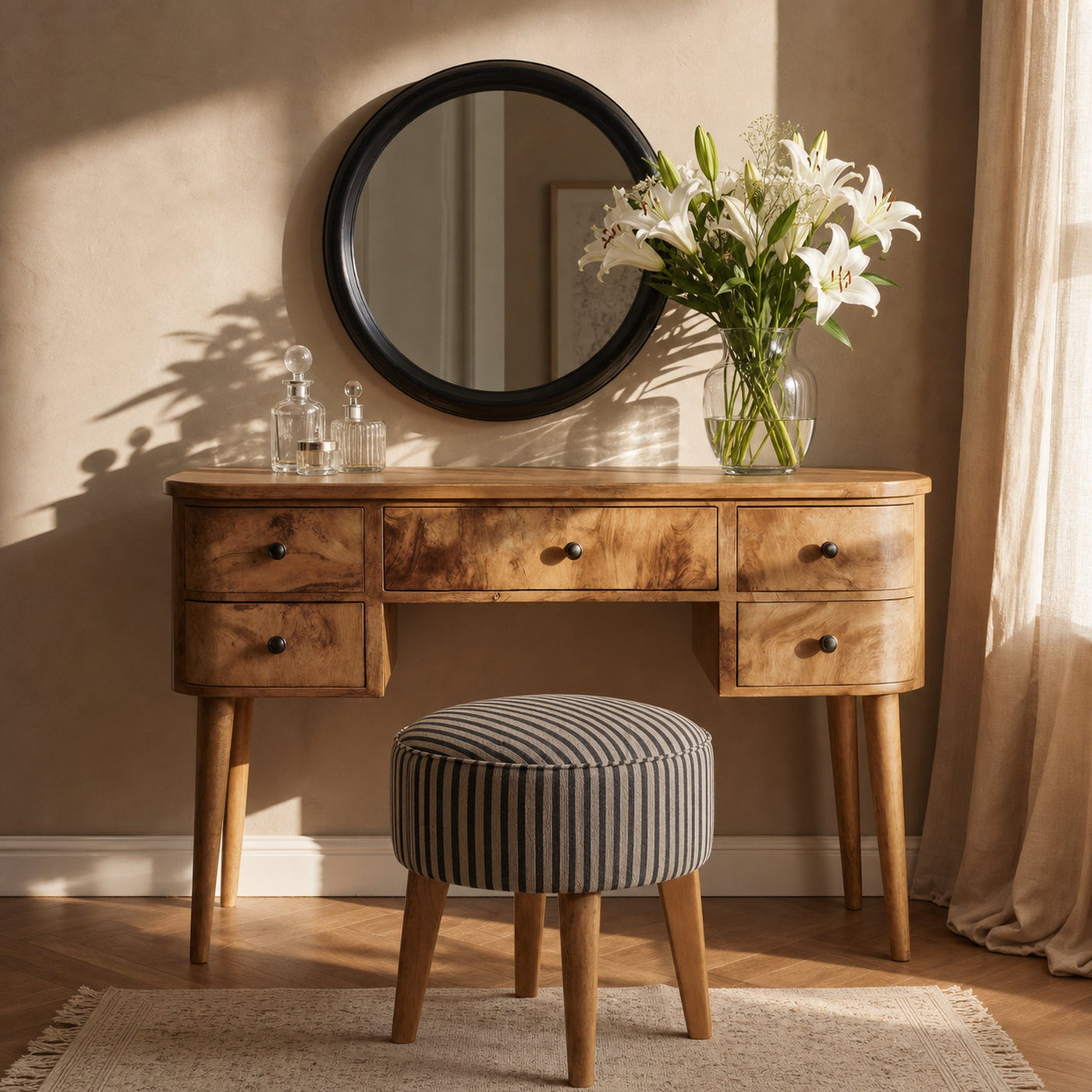 Handmade Vanity Table With Drawers For Bedroom