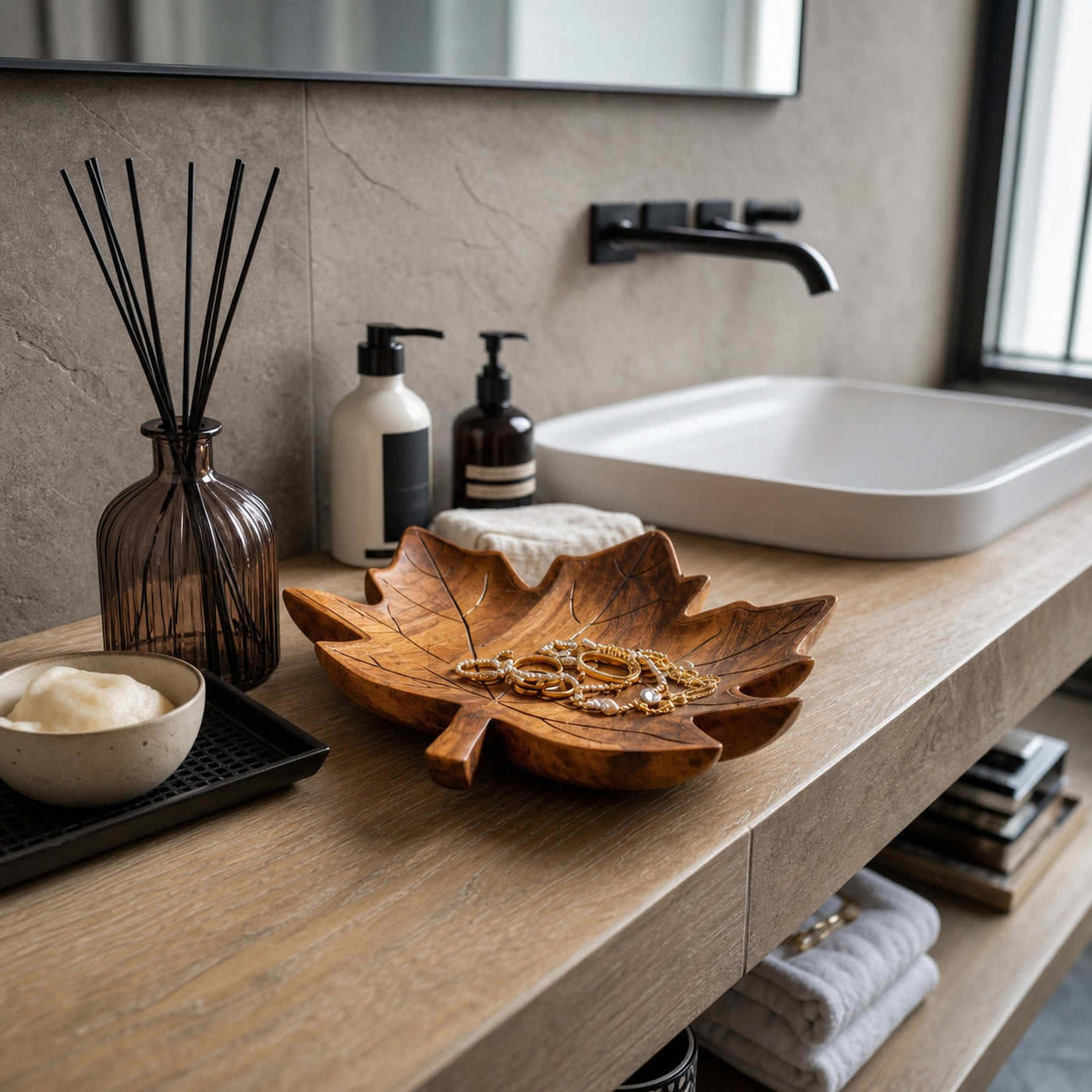 Modern Leaf Shaped Jewelry Tray For Bathroom Decor